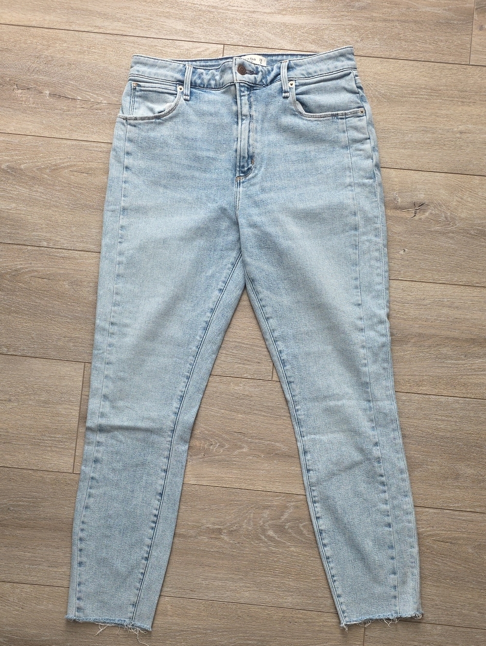 High-Rise Light Blue Women’s Jeans